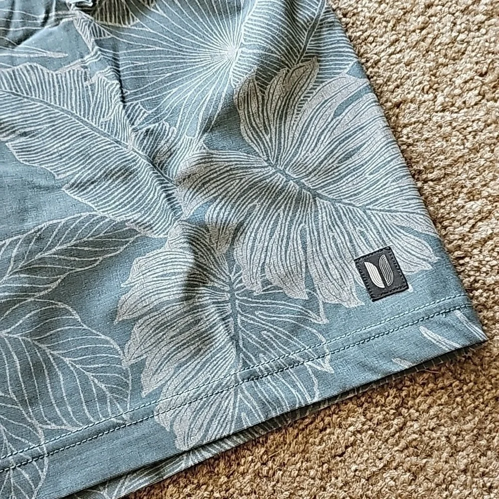 Linksoul Saturday Short Large Storm NWT
